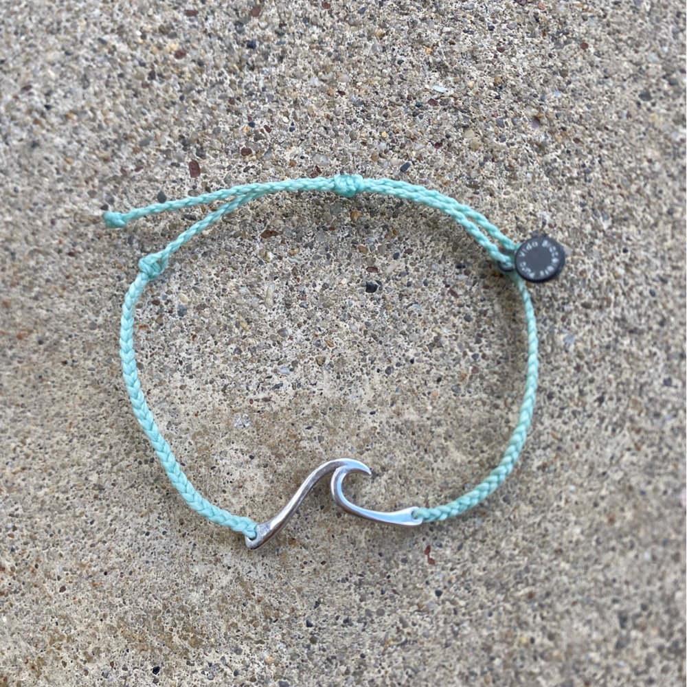 Pura Vida Wave Bracelet